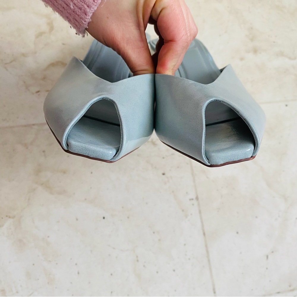 $60 Zara Dusty Blue Faux Patent Leather Peep Toe Heels Sandals Mules Size 8.5 - Picture 9 of 13
